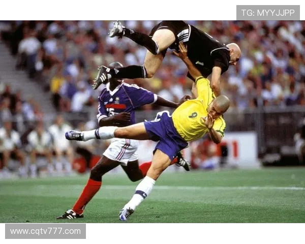 围绕巴西五次世界杯冠军辉煌历程的足球王国传奇史与荣耀密码探寻